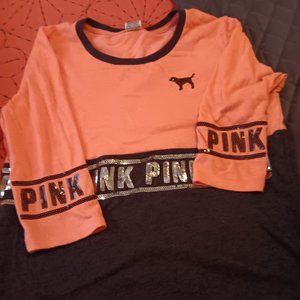 Women's tops,Jackets and jeans.